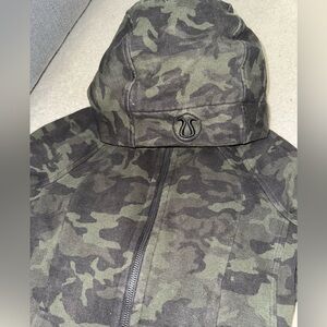 Army Lululemon Zip Arm